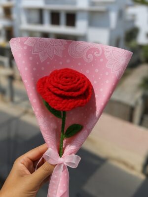 Large Red Rose – Handmade Crochet Flower with Elegant Pink Wrapping