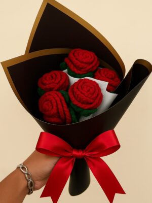 Crochet 5 Red Rose Bouquet - Wool Flower Bouquet in Elegant Black Gift Wrap & Red Bow