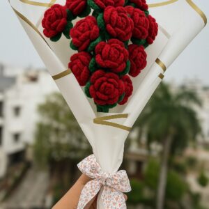 15 Red Crochet Roses in Premium Wrap – Decorative & Giftable Bouquet for All Occasions